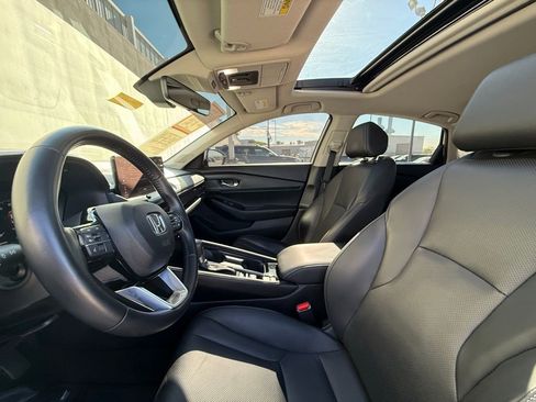 Used 2023 Honda Accord Touring image 12