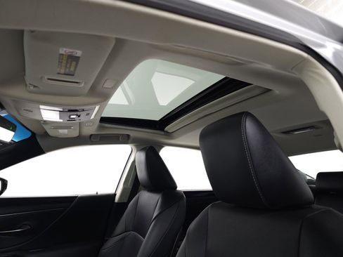 Used 2020 Lexus ES 350 w/ Premium Package image 15