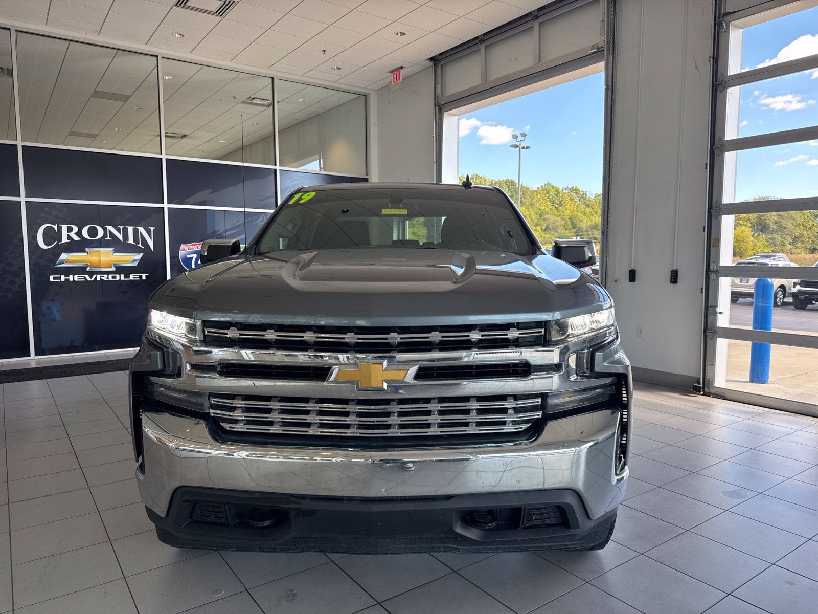 Used 2019 Chevrolet Silverado 1500 LT w/ All-Star Edition AWD/4WD image 2