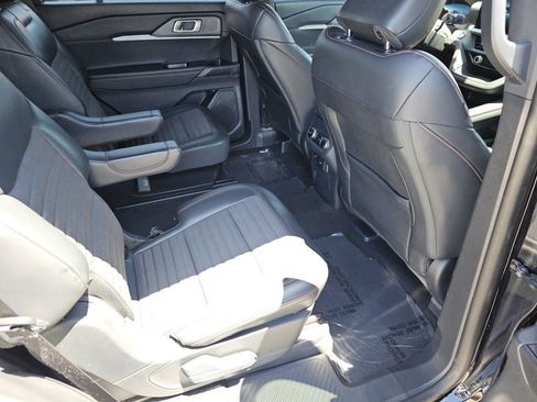 Used 2025 Ford Explorer ST-Line AWD/4WD image 26