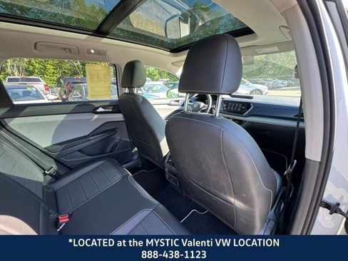 Used 2023 Volkswagen Taos SE w/ Panoramic Sunroof Package AWD/4WD image 23
