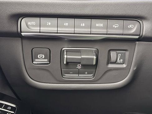 Certified 2026 Cadillac Escalade Sport w/ Touring Package image 24