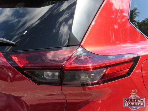 Certified 2023 Nissan Rogue SV FWD image 11
