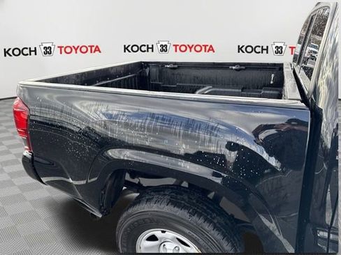 Used 2022 Toyota Tacoma SR image 12