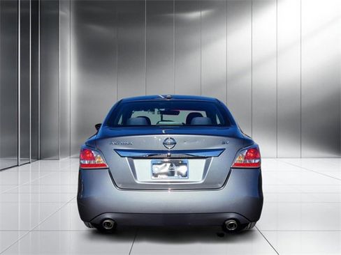 Used 2015 Nissan Altima 2.5 SV image 25