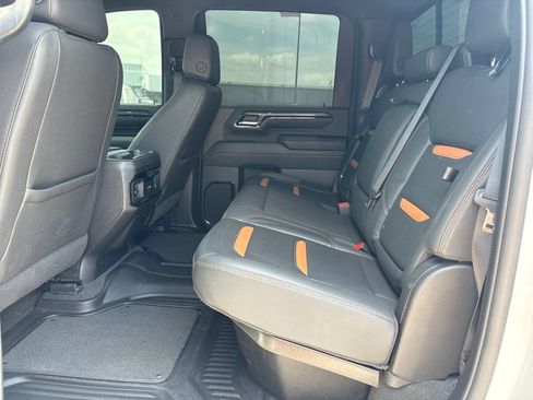 Used 2024 GMC Sierra 2500 AT4 w/ AT4 Preferred Package AWD/4WD image 38