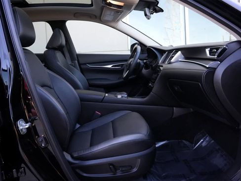 Certified 2025 INFINITI QX50 Luxe image 23