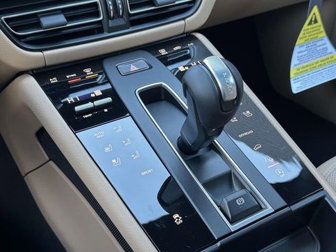 New 2026 Porsche Macan AWD/4WD image 27