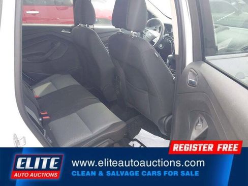 Used 2017 Ford Escape SE FWD image 16
