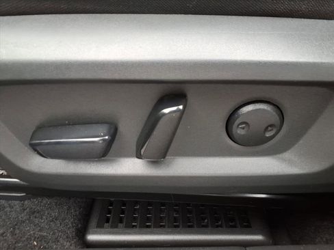 Used 2023 Nissan Rogue SV image 13