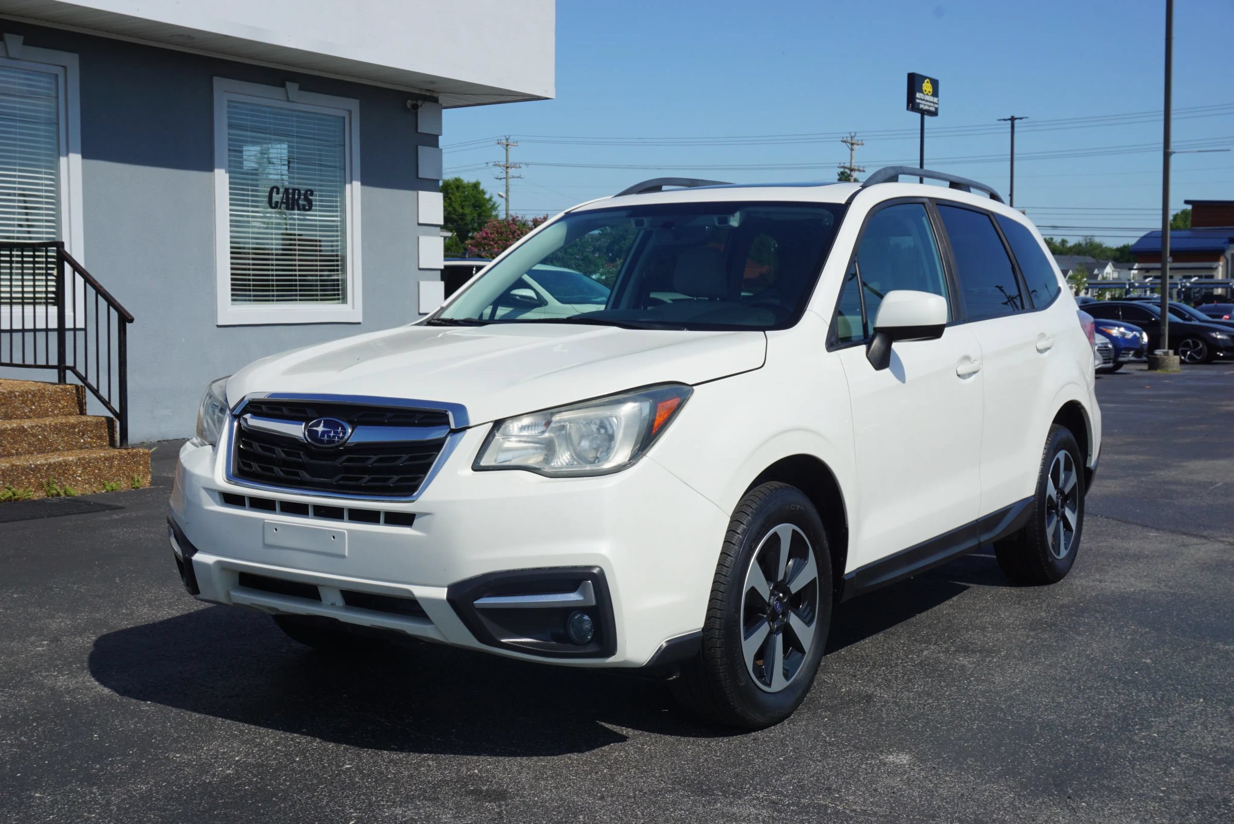 Used 2017 Subaru Forester 2.5i Premium AWD/4WD image 1