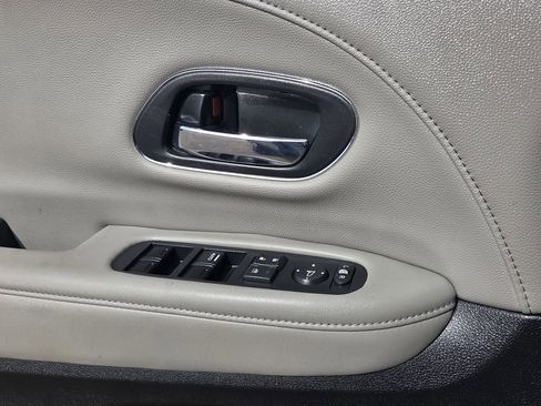 Used 2017 Honda HR-V EX-L image 18