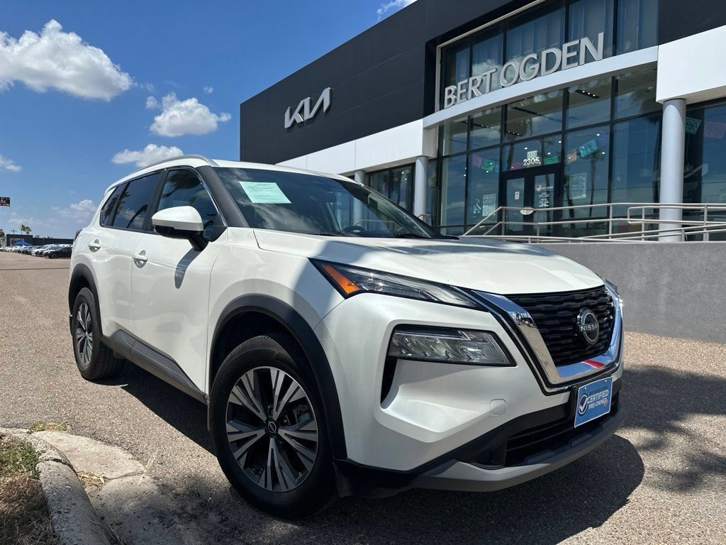 Used 2023 Nissan Rogue SV w/ SV Premium Package FWD image 1