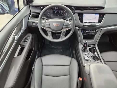 New 2025 Cadillac XT5 Sportv w/ LPO, Blue Accent Package image 16