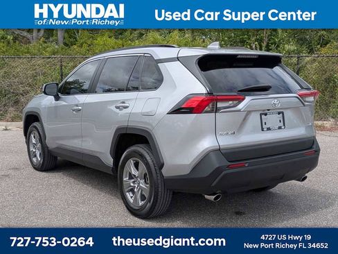 Used 2023 Toyota RAV4 XLE w/ Convenience Package image 4