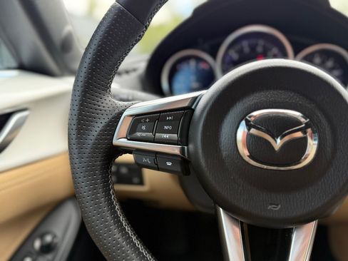 Used 2025 MAZDA MX-5 Miata RF Grand Touring RWD image 27