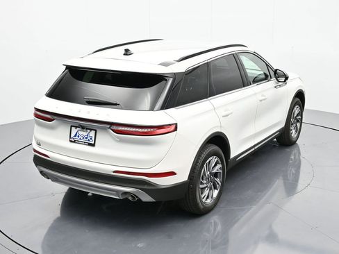 New 2026 Lincoln Corsair Premiere image 32