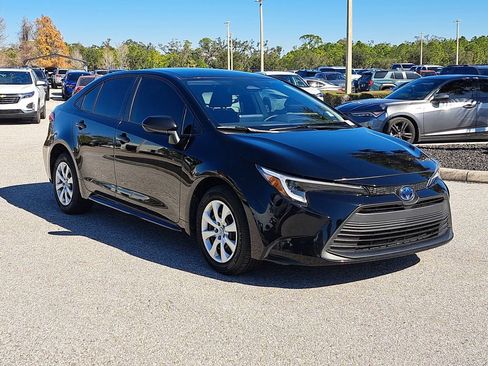 Certified 2024 Toyota Corolla LE image 2