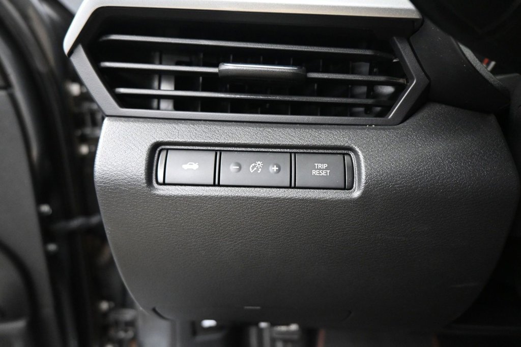 Used 2024 Nissan Altima 2.5 SR FWD image 15