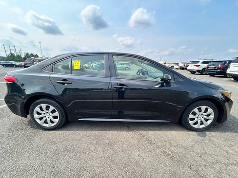Used 2020 Toyota Corolla LE w/ LE Convenience Package FWD image 5