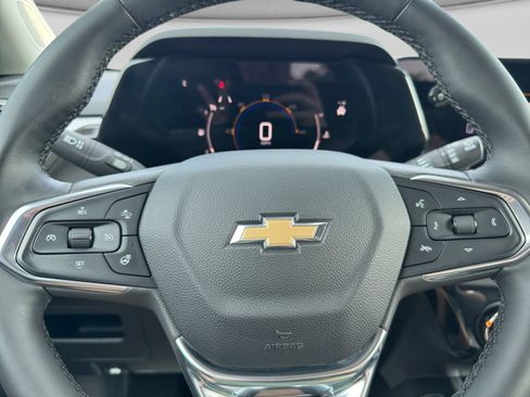 Used 2024 Chevrolet TrailBlazer LT w/ LT Cold Weather Package AWD/4WD image 17
