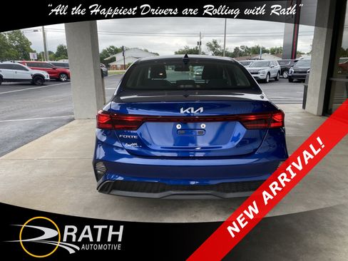 Used 2024 Kia Forte LXS w/ LXS Technology Package FWD image 7