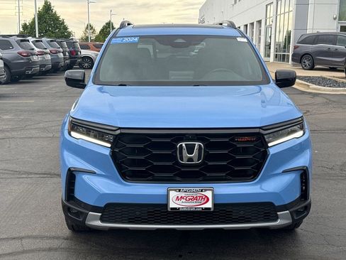 Certified 2024 Honda Pilot TrailSport image 5