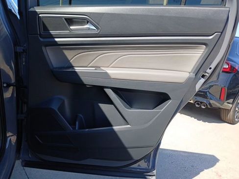 Used 2023 Volkswagen Atlas Cross Sport SEL R-Line image 12