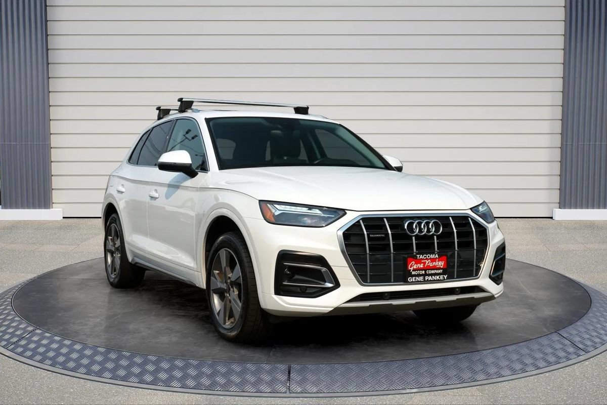 Used 2023 Audi Q5 2.0T Premium w/ Convenience Package AWD/4WD image 1