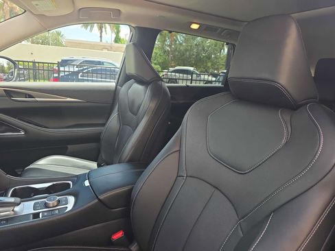 Certified 2026 INFINITI QX60 Luxe w/ Cargo Package FWD image 18