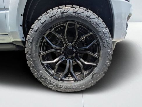 New 2026 RAM 1500 Laramie w/ Night Edition AWD/4WD image 8
