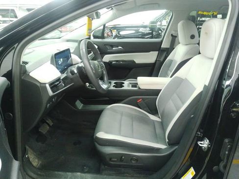 Used 2025 Honda Prologue EX image 6