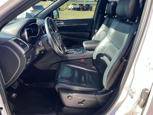 Used 2021 Jeep Grand Cherokee Limited w/ Luxury Group II image 18