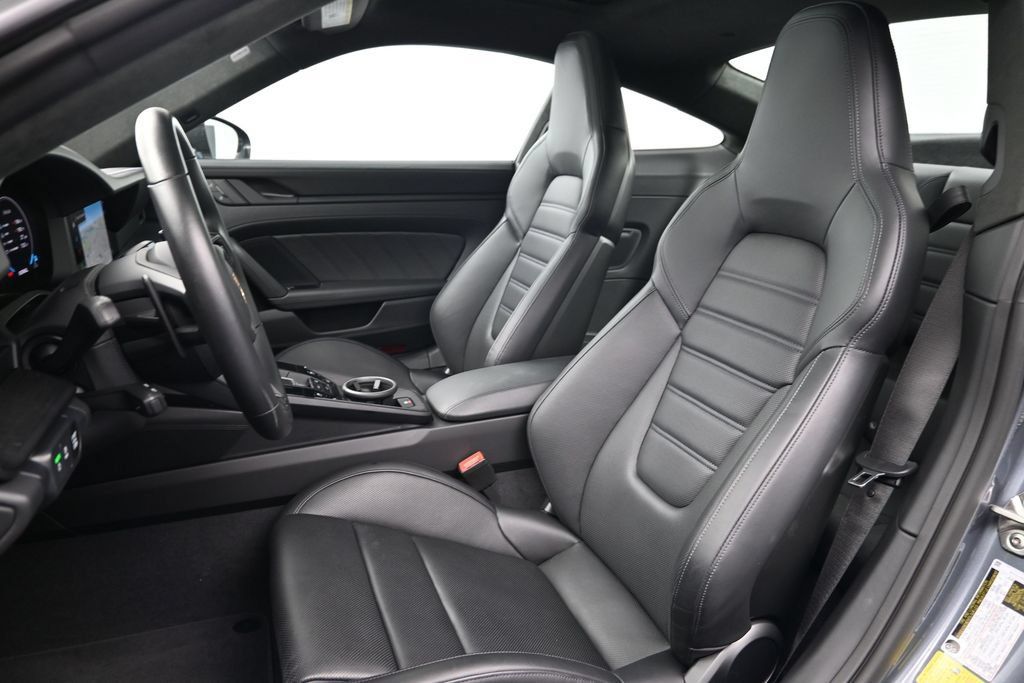 Used 2025 Porsche 911 Carrera 4 GTS AWD/4WD image 5