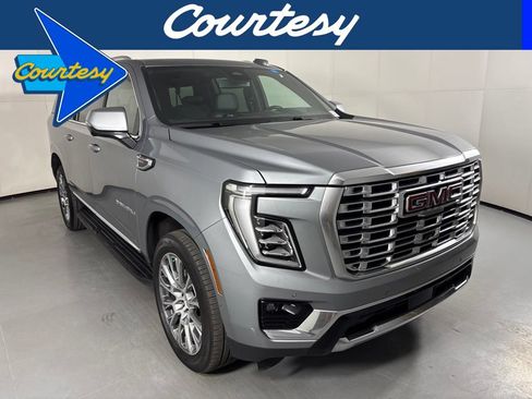 Used 2025 GMC Yukon XL Denali AWD/4WD image 1