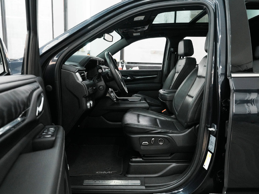 Used 2023 GMC Yukon Denali AWD/4WD image 27