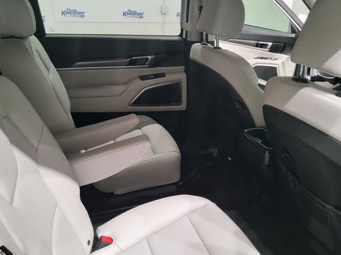 Used 2024 Kia Telluride S w/ S Sunroof Package image 16