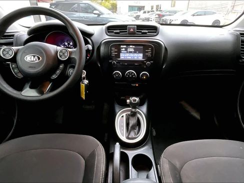 Used 2019 Kia Soul image 13