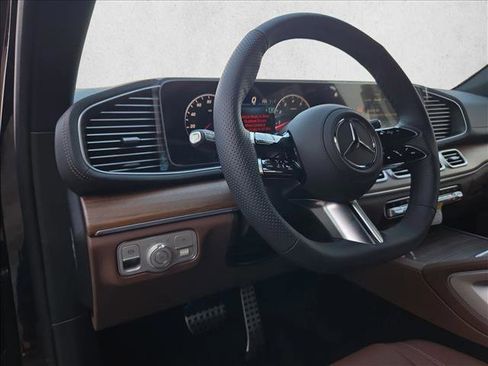 New 2026 Mercedes-Benz GLS 450 4MATIC image 3