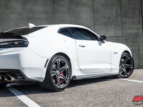 Used 2018 Chevrolet Camaro SS image 53