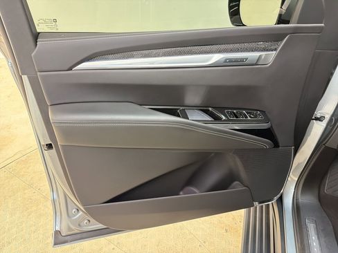 Certified 2025 Cadillac Escalade V AWD/4WD image 16