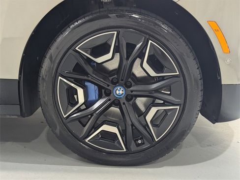 Used 2023 BMW iX xDrive50 w/ Sport Package image 28