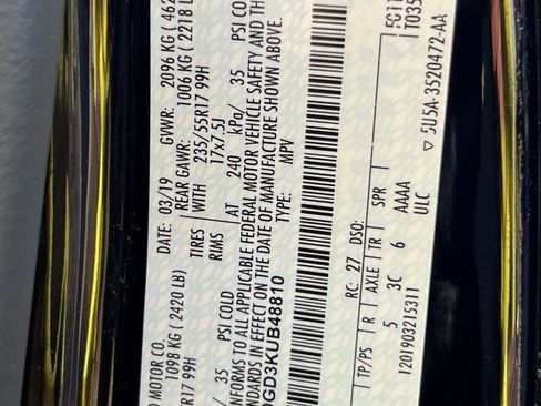 Certified 2019 Ford Escape SE FWD image 33
