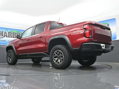 New 2026 Chevrolet Colorado ZR2 w/ Technology Package AWD/4WD image 19