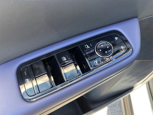 New 2026 Nissan Leaf Platinum+ image 22