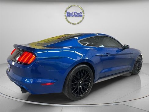 Used 2017 Ford Mustang GT w/ GT Performance Package RWD image 5