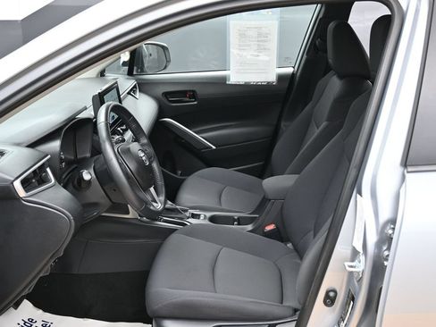 Used 2024 Toyota Corolla Cross LE AWD/4WD image 15