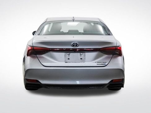 Used 2020 Toyota Avalon Limited w/ All Weather Liner Package FWD image 4