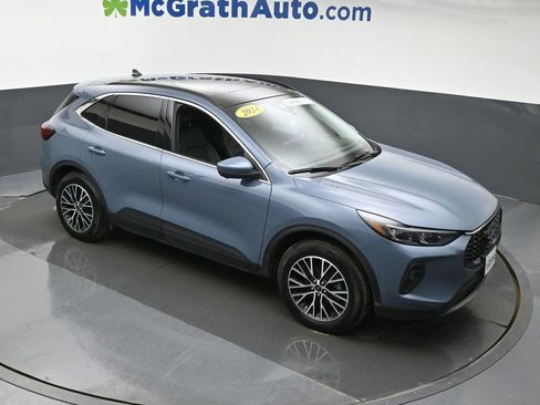 Used 2024 Ford Escape Base w/ PHEV Premium Package image 3