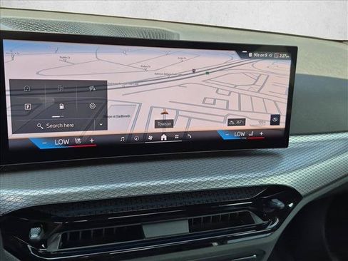 Used 2025 BMW 330i xDrive Sedan AWD/4WD image 8